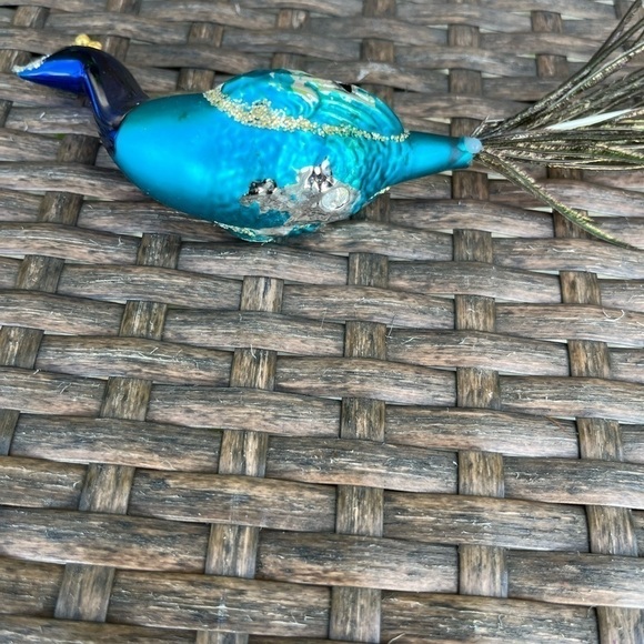 VTG Christmas Hand Blown Glass & Feather Bird Peacock Christmas Ornament *Flaws - Picture 4 of 8